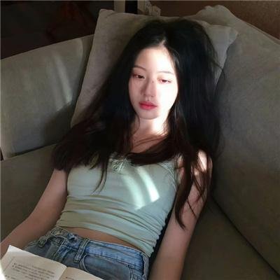 蓝眼睛波利